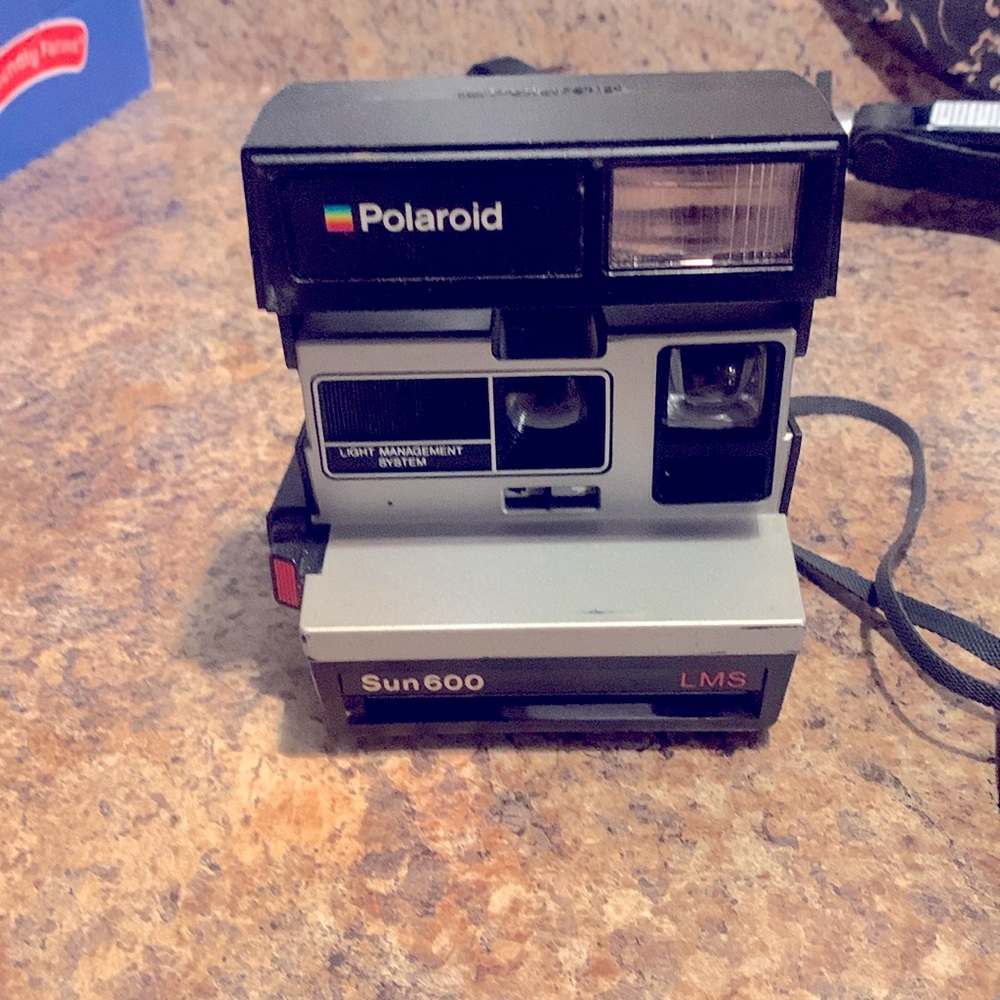 Classic Polaroid  snapshot film camera!! (Great condition)